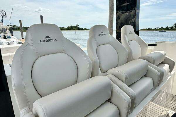 2023 Astondoa 37