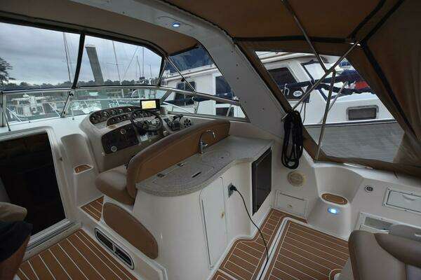 Photo of the 2000 Rinker 342 Fiesta Vee "Choices"