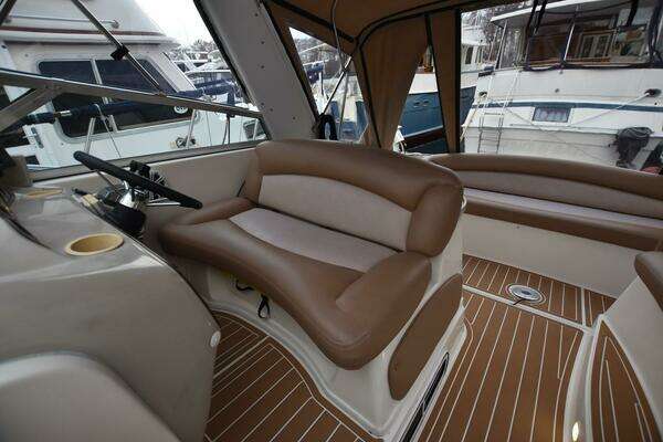 Photo of the 2000 Rinker 342 Fiesta Vee "Choices"