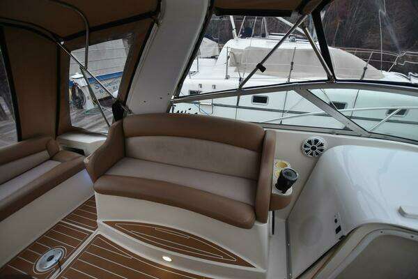 Photo of the 2000 Rinker 342 Fiesta Vee "Choices"