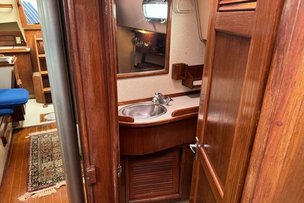 Phoenix 32ft Island Packet Yacht For Sale