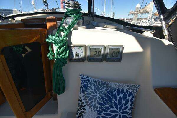 Photo of the 1999 Island Packet 380 "AFTIA"