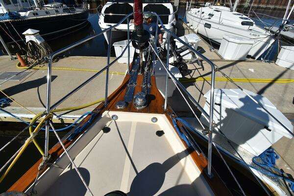 Photo of the 1999 Island Packet 380 "AFTIA"