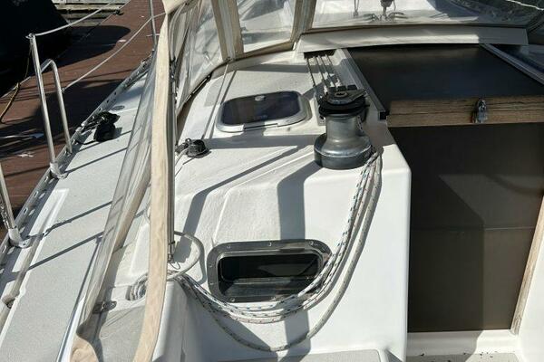 35ft Freedom Yacht For Sale