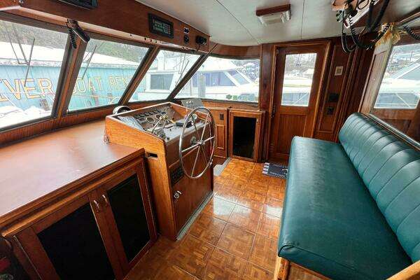 Photo of the 1980 Hatteras 58 MY "Southern Comfort"