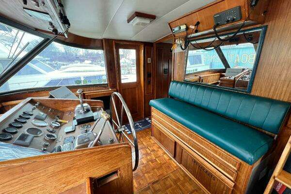 Photo of the 1980 Hatteras 58 MY "Southern Comfort"
