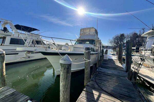 Photo of the 1980 Hatteras 58 MY "Southern Comfort"