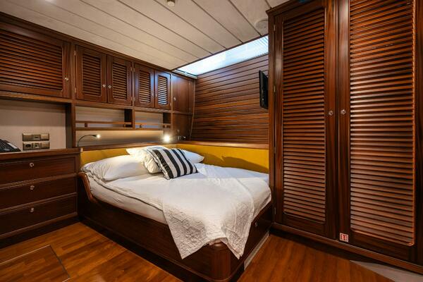 PLAYMOBIL 101ft Brandstatter Yacht For Sale PLAYMOBIL 101ft Brandstatter Yacht For Sale