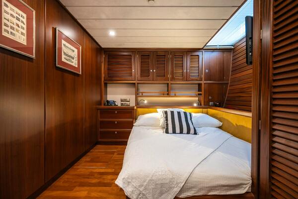 PLAYMOBIL 101ft Brandstatter Yacht For Sale PLAYMOBIL 101ft Brandstatter Yacht For Sale