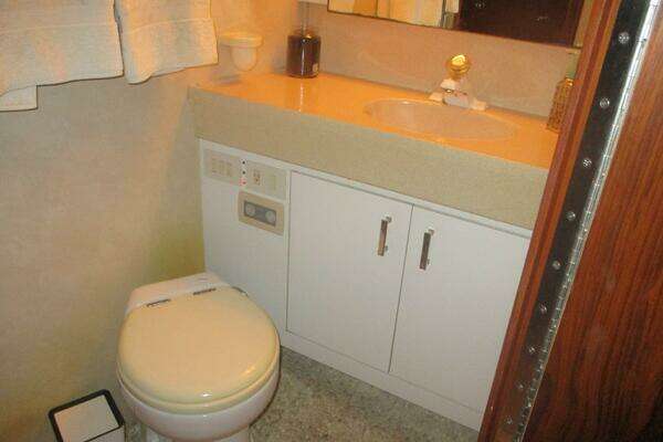 1997 Ocean Yachts 40