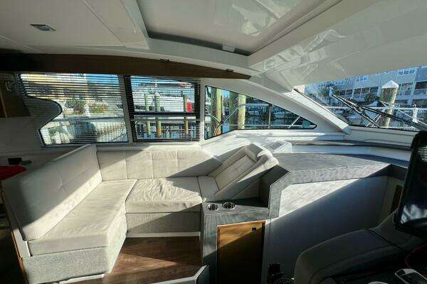 2018 Cruisers Yachts 42