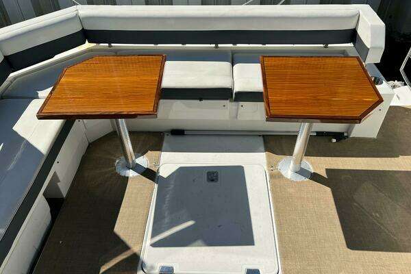 2018 Cruisers Yachts 42