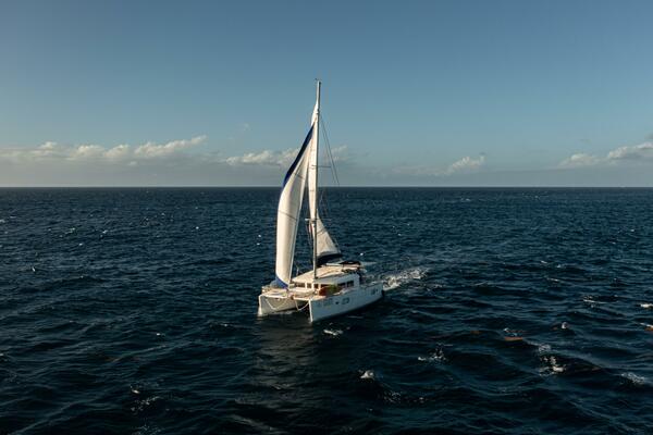 Chasing Summer 40ft Lagoon Yacht For Sale
