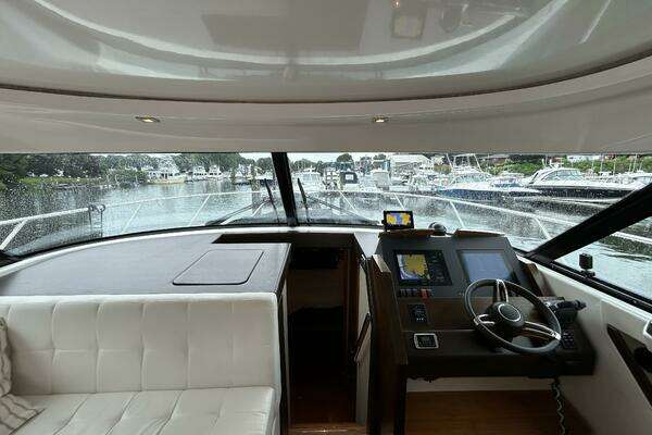 2015 Tiara Yachts 44
