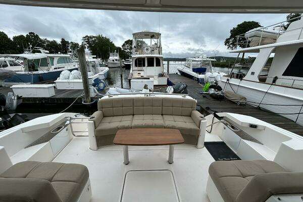 2015 Tiara Yachts 44