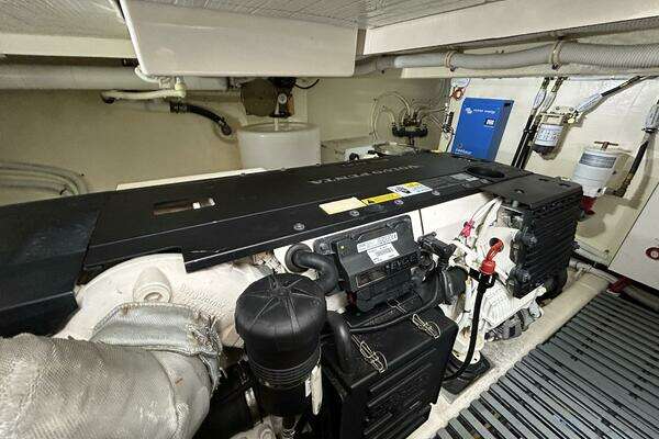 2015 Tiara Yachts 44