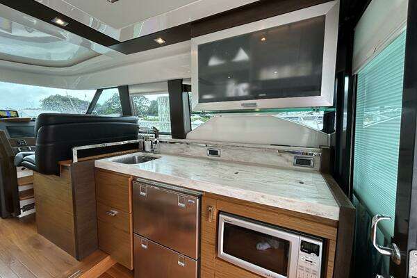 2015 Tiara Yachts 44