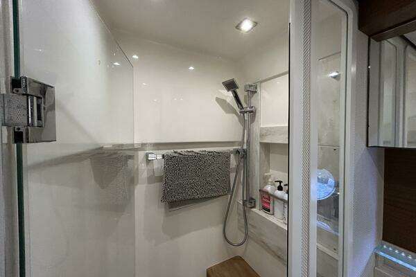 2015 Tiara Yachts 44