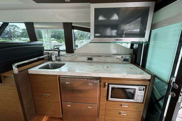 2015 Tiara Yachts 44