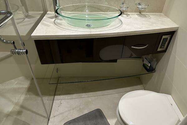 Lazzara Yachts LSX 75 Yacht For Sale