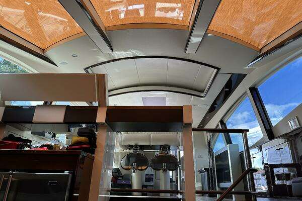 Lazzara Yachts LSX 75 Yacht For Sale