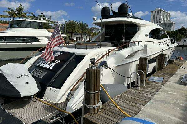 Lazzara Yachts LSX 75 Yacht For Sale