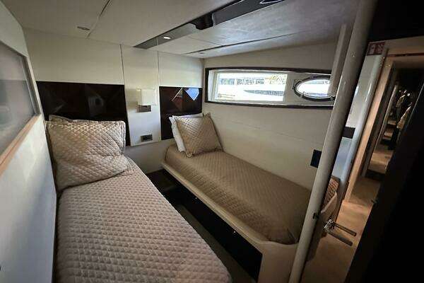 Lazzara Yachts LSX 75 Yacht For Sale