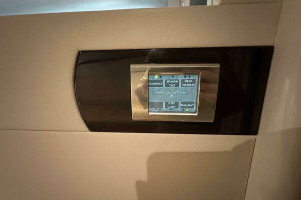 Lazzara Yachts LSX 75 Yacht For Sale