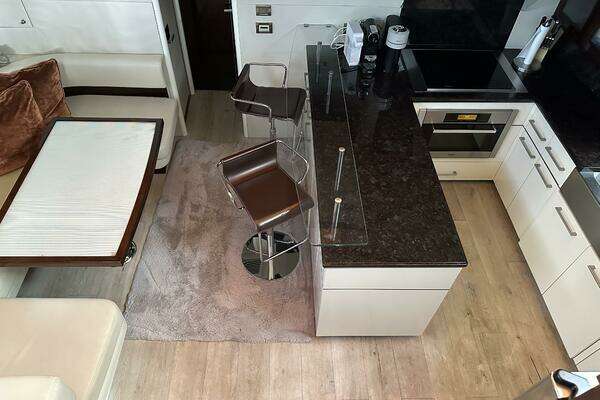 Lazzara Yachts LSX 75 Yacht For Sale