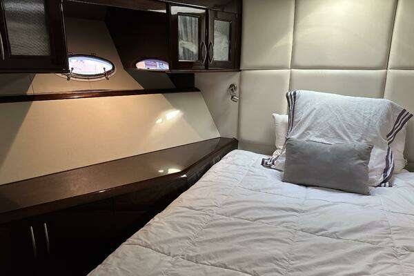 Lazzara Yachts LSX 75 Yacht For Sale