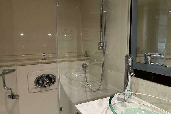 Lazzara Yachts LSX 75 Yacht For Sale