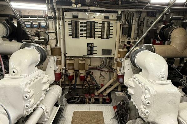 Miss Wendy 81ft Burger Yacht For Sale