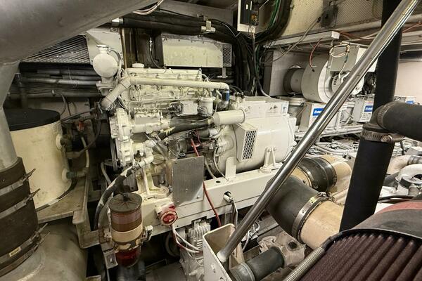 Miss Wendy 81ft Burger Yacht For Sale