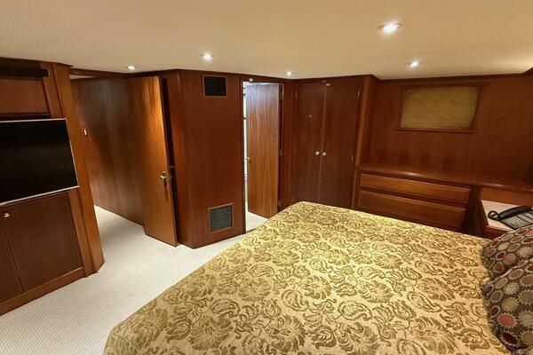 Miss Wendy 81ft Burger Yacht For Sale