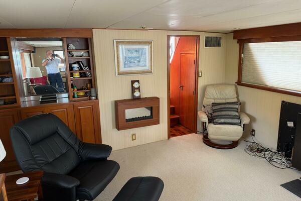 Miss Wendy 81ft Burger Yacht For Sale