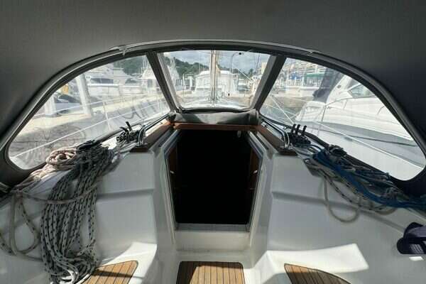 37ft Bavaria Yacht For Sale