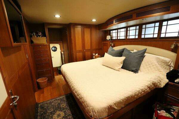 Marlow Explorer 49E Yacht For Sale