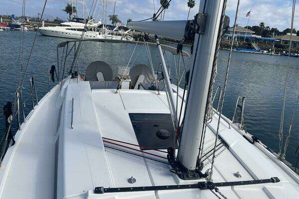 Photo of the 2021 Hanse 418 "Silver Alert"