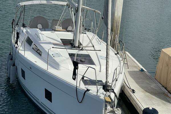 Photo of the 2021 Hanse 418 "Silver Alert"