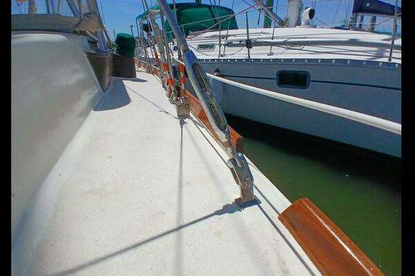 Papillion 41ft Dickerson Yacht For Sale