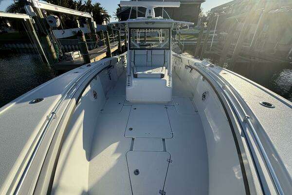 Yellowfin 42 CC Yacht For Sale