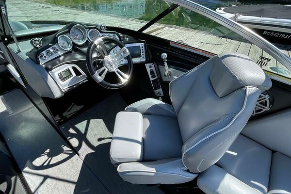 23ft Mastercraft Yacht For Sale