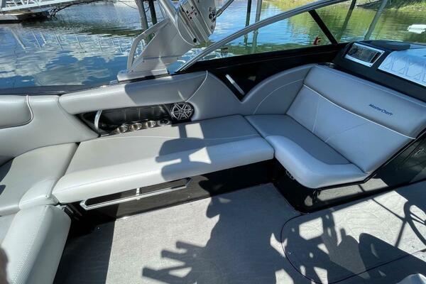 23ft Mastercraft Yacht For Sale