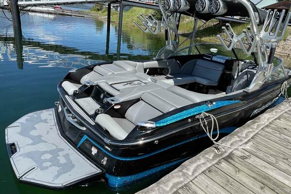 23ft Mastercraft Yacht For Sale