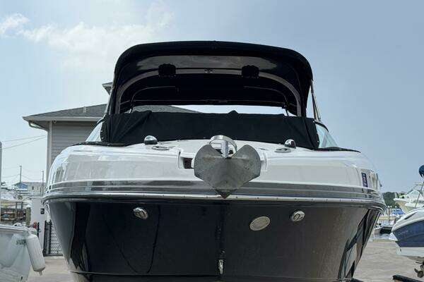 Photo of the 2017 Rinker QX 29