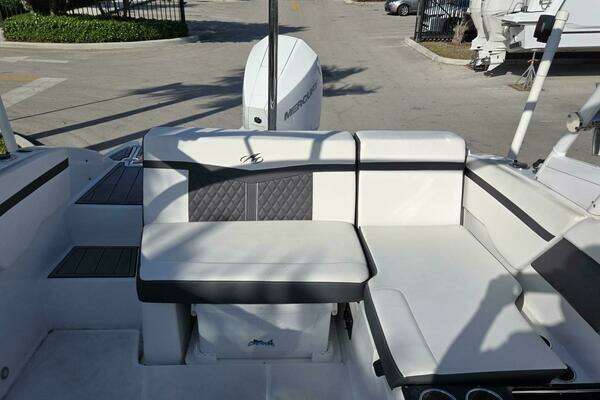 Photo of the 2023 Monterey M225