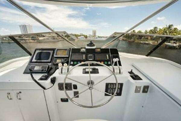 Hatteras 74 Cockpit Motor Yacht Yacht For Sale