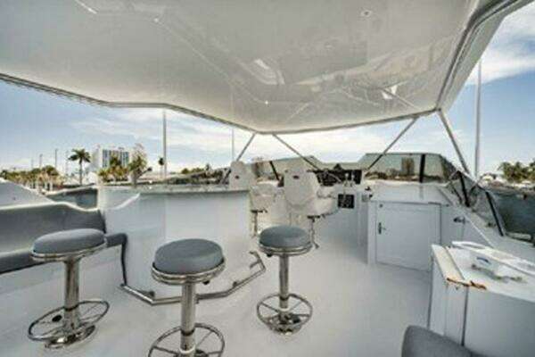 Hatteras 74 Cockpit Motor Yacht Yacht For Sale
