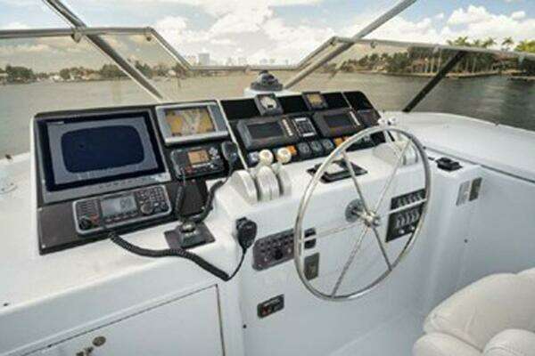 Hatteras 74 Cockpit Motor Yacht Yacht For Sale