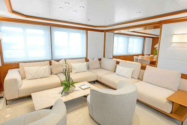 Photo of the 2003 Royal Denship Motor Yacht "UNFORGETTABLE"